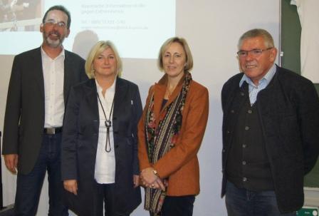 Gruppenfoto bei der Fortbildung zum Thema „Rechtsextremismus in Bayern“