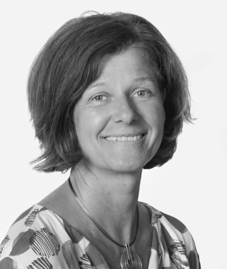Portraitfoto von Frau Roeder