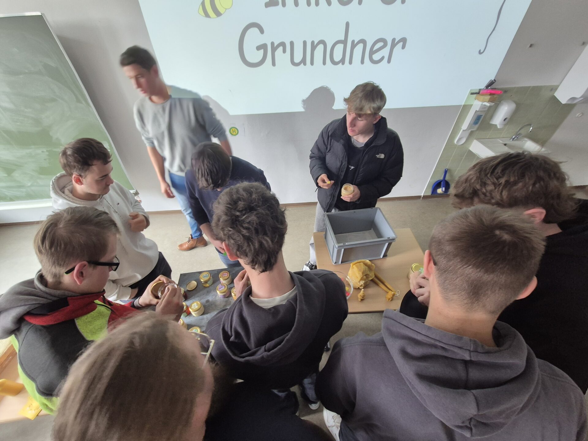 Besuch der Imkerei Grundner
