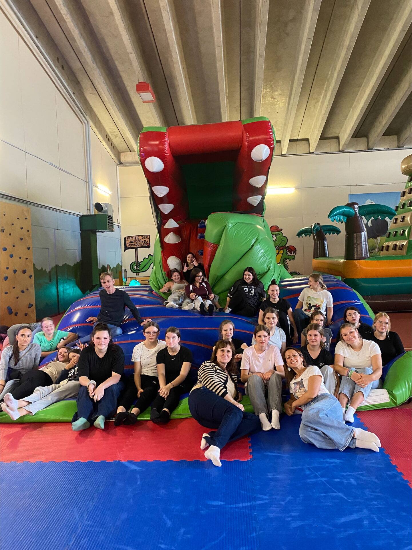 Kinderpflege 11 mit EV 11 im Kinderland